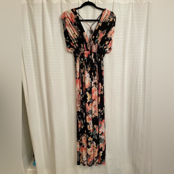 NEW Black Floral Deep V-Neck Maternity Maxi Dress - Picture 5 of 8